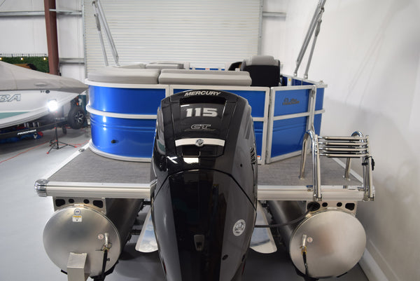 Sun Tracker Party Barge 20 DLX - 2026