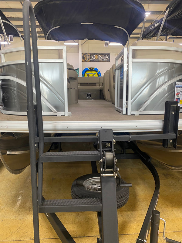 Sun Tracker Party Barge 20 DLX - 2024