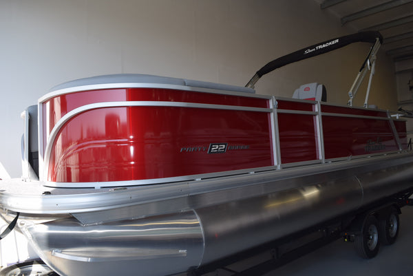 Sun Tracker Party Barge 22 RF DLX - 2026