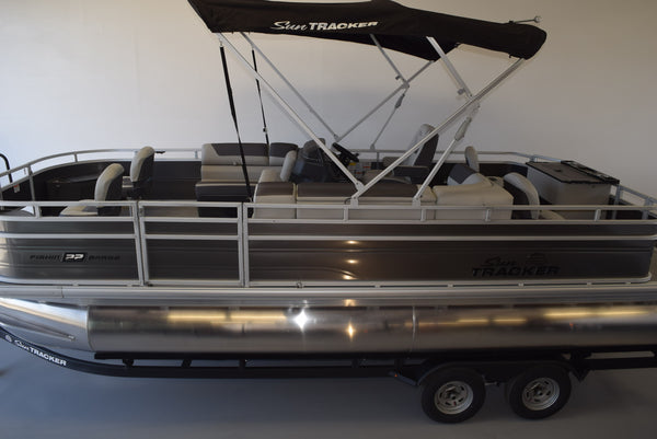 Sun Tracker Fishin' Barge 22 DLX - 2026