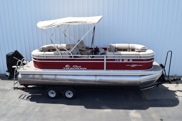 Sun Tracker Party Barge 22 XP3 - 2025
