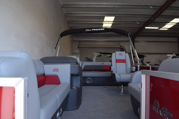 Sun Tracker Party Barge 22 RF DLX - 2026