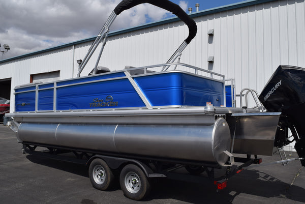 Sun Tracker Party Barge 22 RF DLX XP3 - 2026