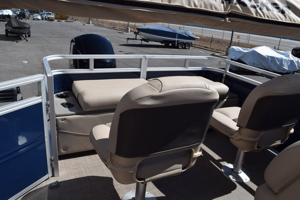 Sun Tracker Fishin' Barge 22 DLX - 2024