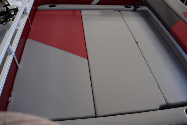 Sun Tracker Party Barge 22 RF DLX XP3 - 2026