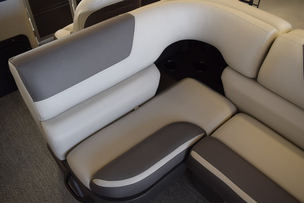 Sun Tracker Fishin' Barge 22 DLX - 2026