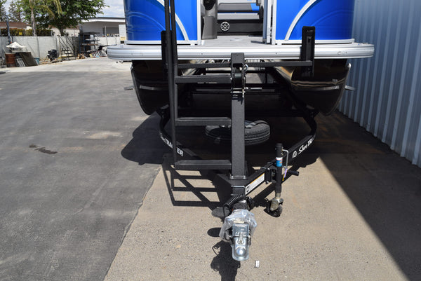 Sun Tracker Party Barge 22 RF DLX - 2026