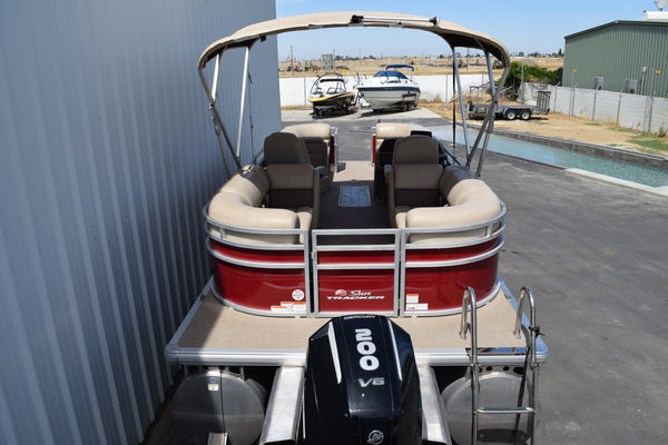 Sun Tracker Party Barge 22 XP3 - 2025