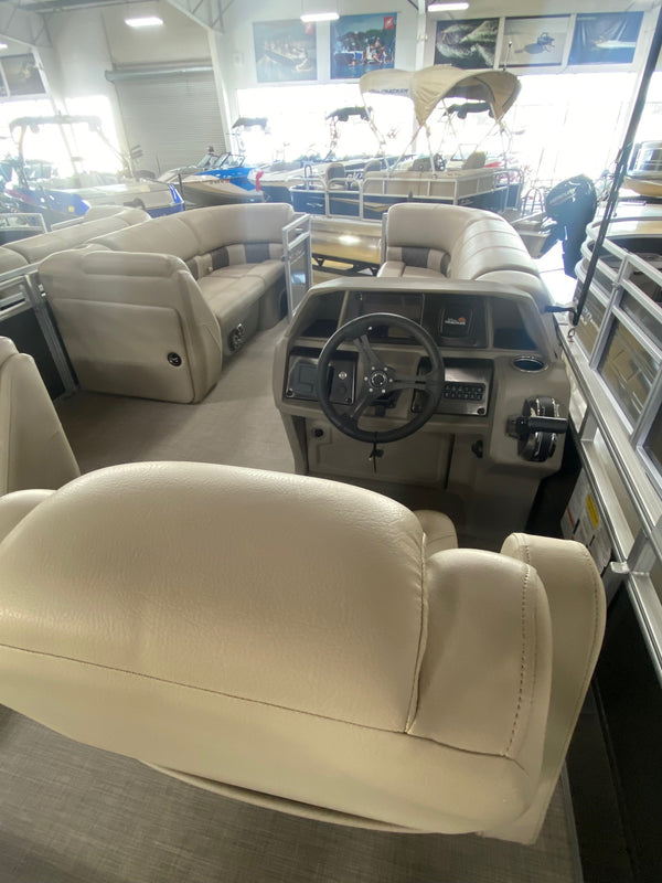 Sun Tracker Party Barge 20 DLX - 2024