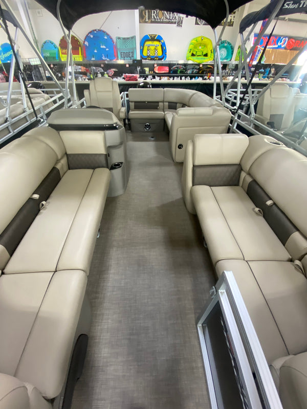 Sun Tracker Party Barge 20 DLX - 2024
